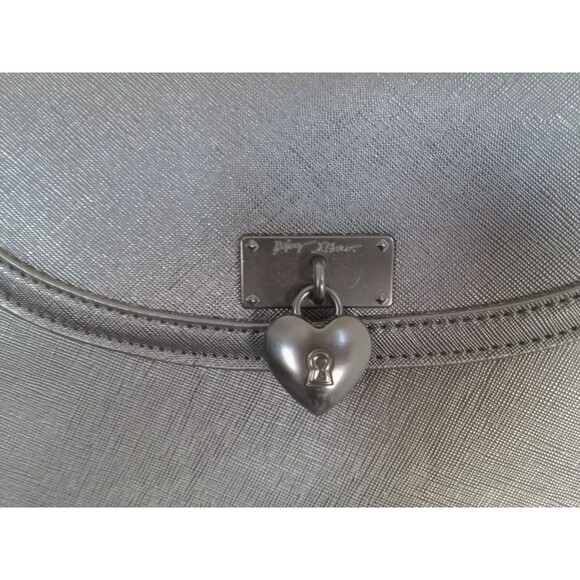 Betsey Johnson Black PU Satchel Bag w/ Heart Lock Accent & Detachable Crossbody - Picture 3 of 12